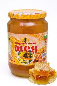 Мед слънчоглед с пита
